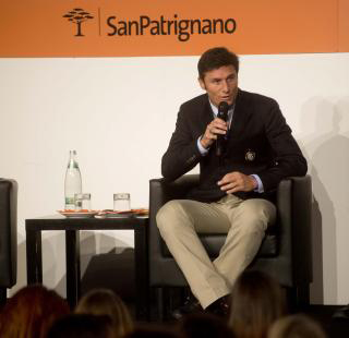 Zanetti ai ragazzi di San Patrignano: “Qui potete trovare la strada giusta”